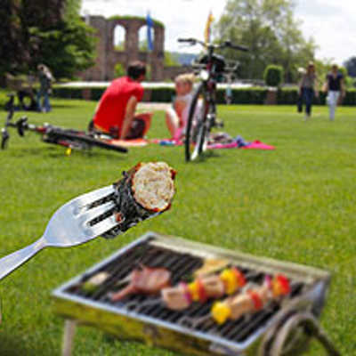 Grillen im Palastgarten