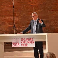 EU-Kommissionspräsident Jean-Claude Juncker charakterisierte Karl Marx in seiner Rede als einen in die Zukunft denkenden Philosophen.